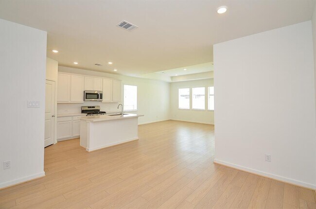 Building Photo - 9727 Rialto Hts Dr