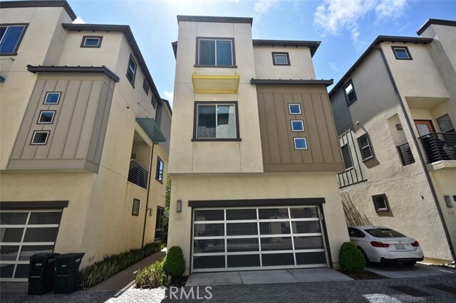 Building Photo - 1817 Ocean Ct