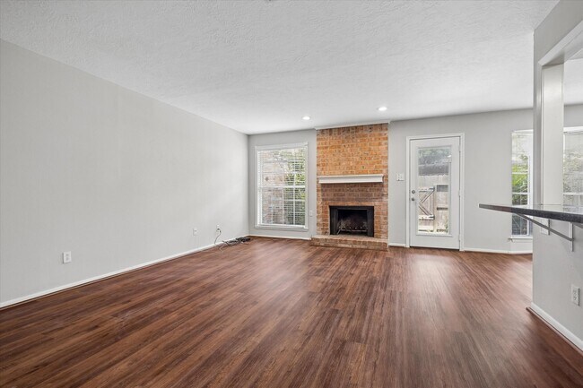 Building Photo - 14201 Misty Meadow Ln