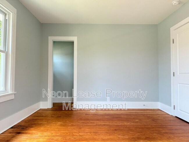 Building Photo - 880 S State St