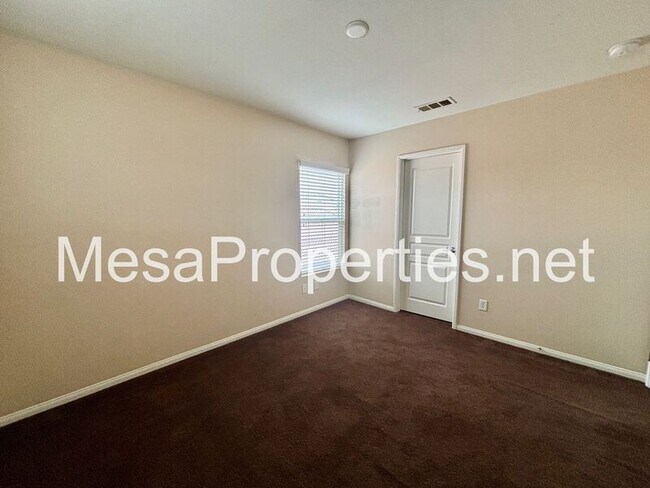 Building Photo - 16677 Desert Lily St