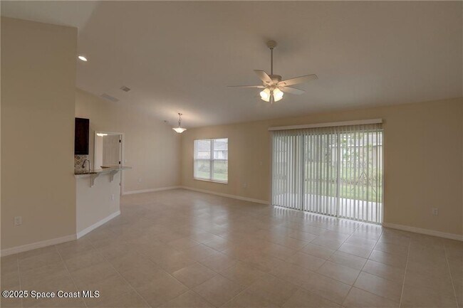 Building Photo - 741 Capon Terrace