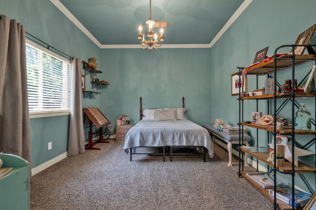 Building Photo - "Discover Your Dream Home: Spacious 4-Bedr...