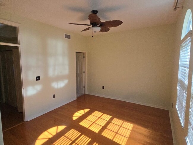 Building Photo - 2648 Sabal Springs Dr