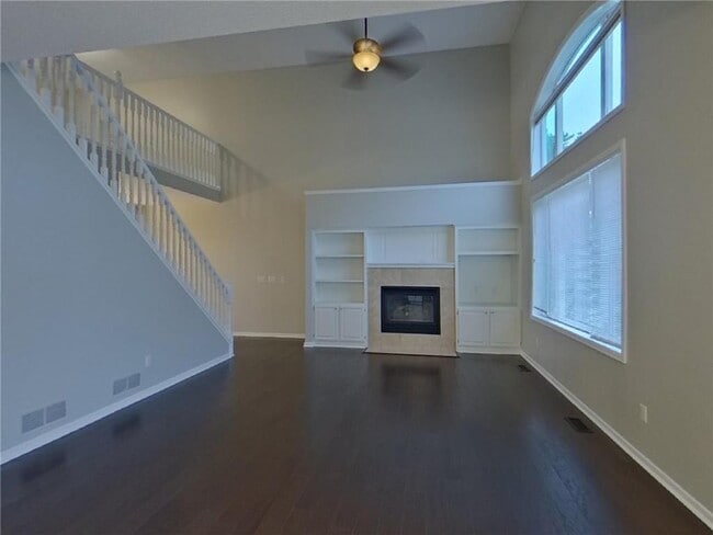 Building Photo - 8970 Windsor Cir