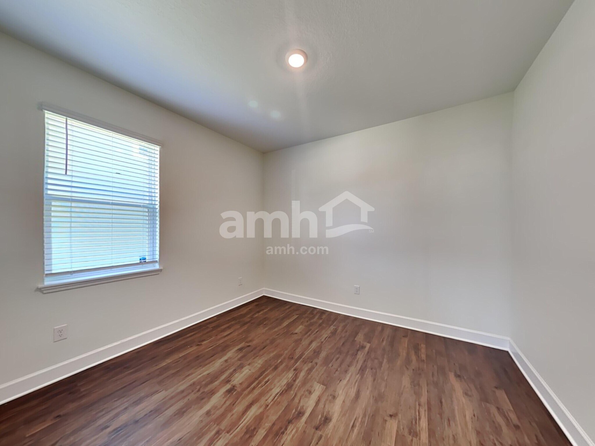 Building Photo - 16438 Cheyanne Ct