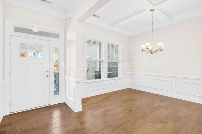 Building Photo - 4004 Petersburg Dr