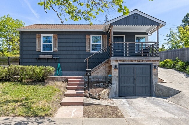 Primary Photo - Fully Furnished 3-Bedroom, 1-Bath Modern B...