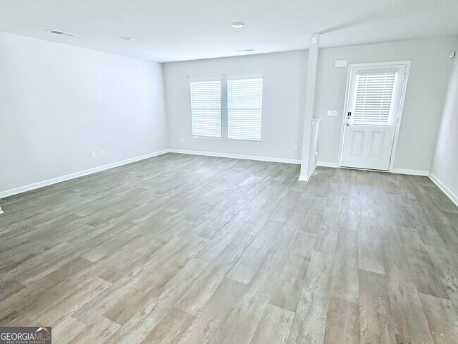 Building Photo - 179 Goodall Woods Dr