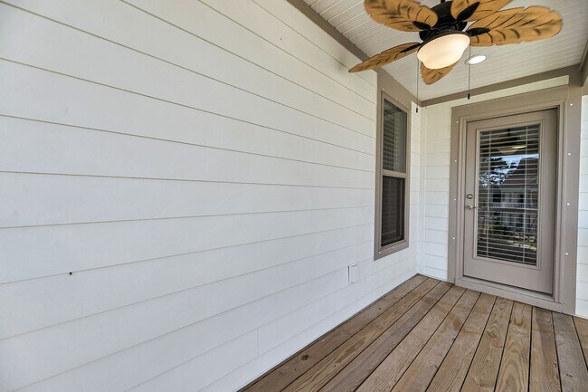Building Photo - Stunning 4 Bed, 3.5 Bath in Oakfield of Jo...