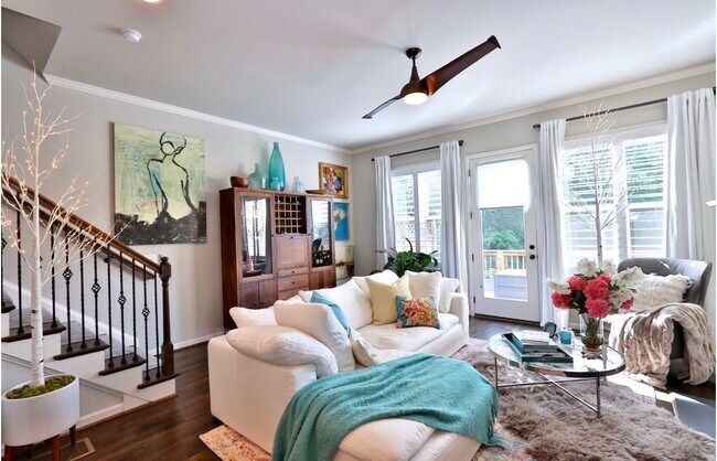 Building Photo - 4379 Strand Dr