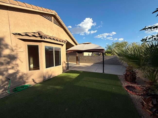 Building Photo - 8370 S Hunnic Dr