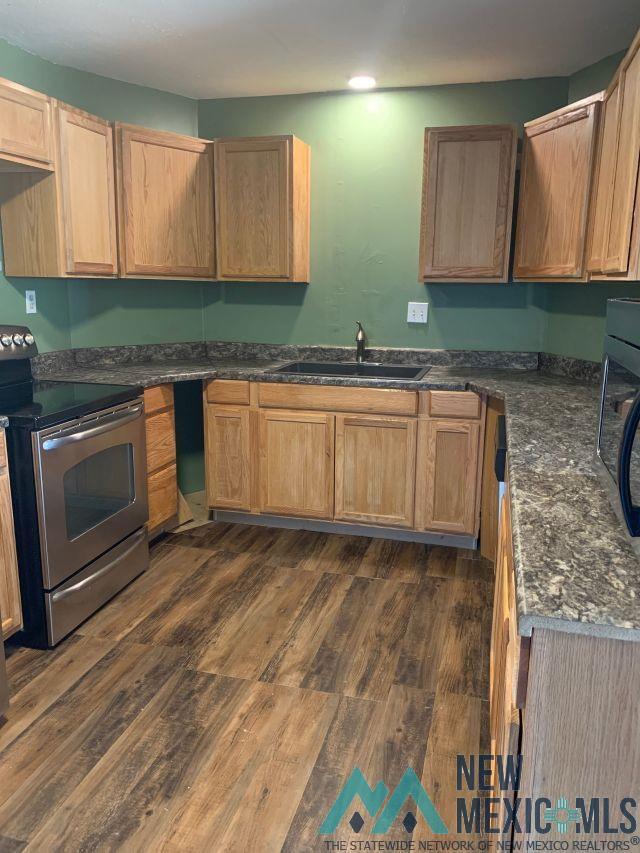 Building Photo - 142 S Indio Ave