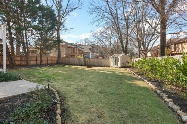 Building Photo - 12080 Greenmont Walk