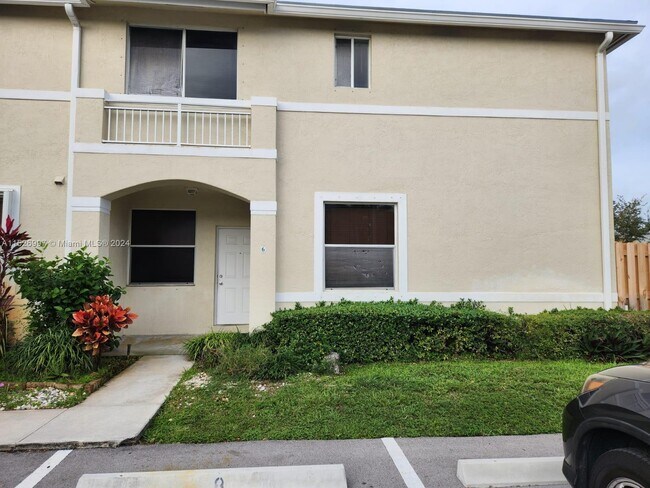 Building Photo - 820 NE 212th Terrace