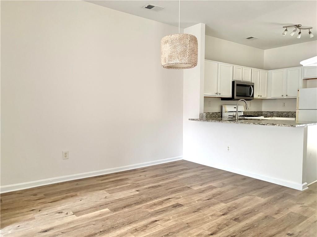 Building Photo - 1581 Cove Creek Cir