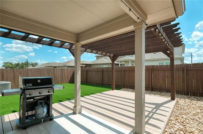 Building Photo - 104 Dunlin Ln