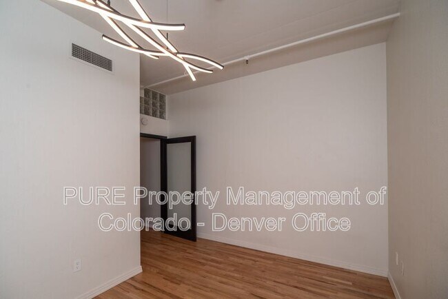 Building Photo - 1499 Blake St