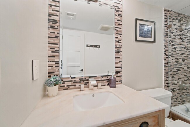 Building Photo - 200 Ocean Trail Way