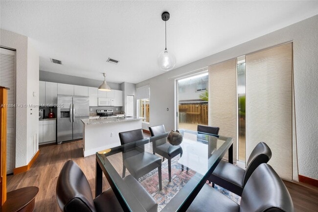 Building Photo - 5625 NW 112th Path