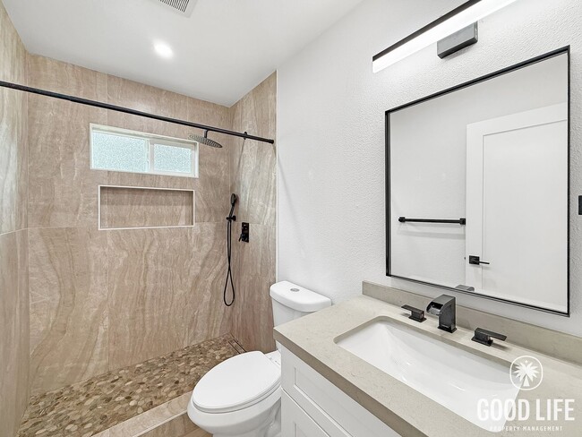 Building Photo - Comfortable 3B/1BA Home in Mira Mesa with Backyard, In-Unit Laundry and Garage
