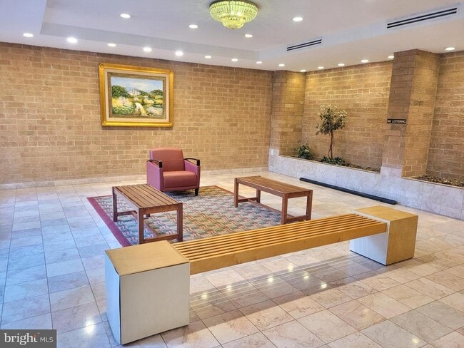 Building Photo - 3101 S Manchester St