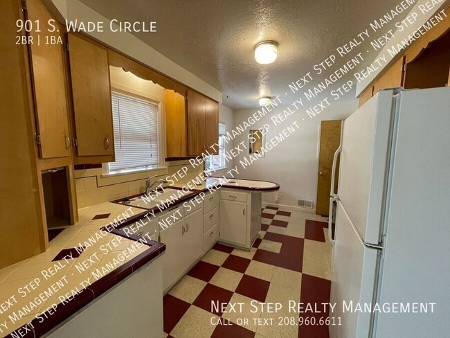Building Photo - 901 Wade Cir