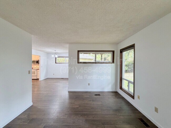 Building Photo - 5462 SW Murray Blvd