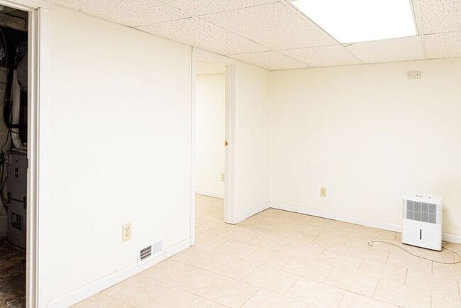 Building Photo - 10205 N Jones Lake Rd