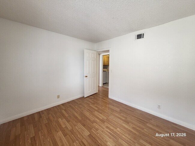 Building Photo - 4264 Tara Ave