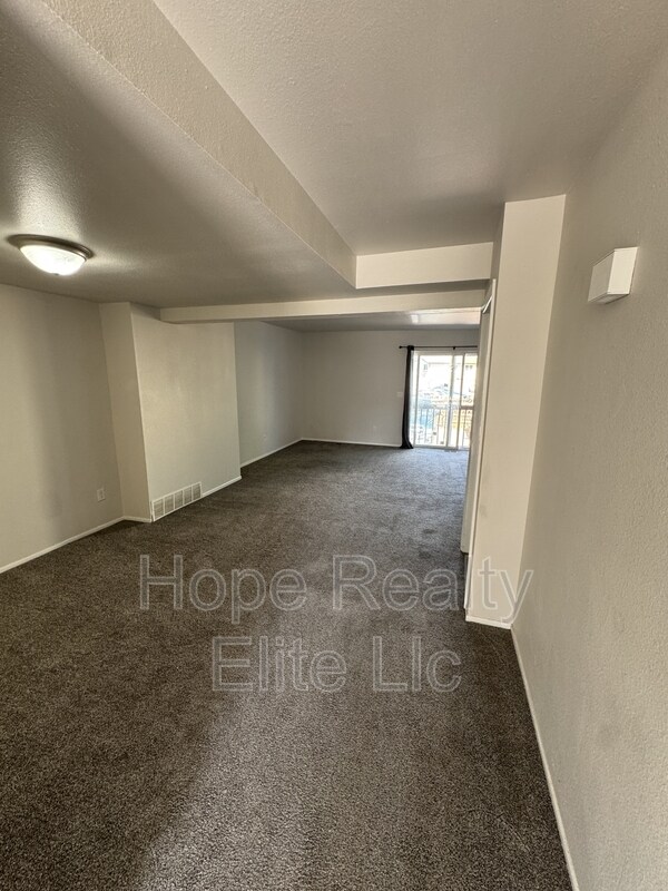 Building Photo - 2463 Astrozon Cir