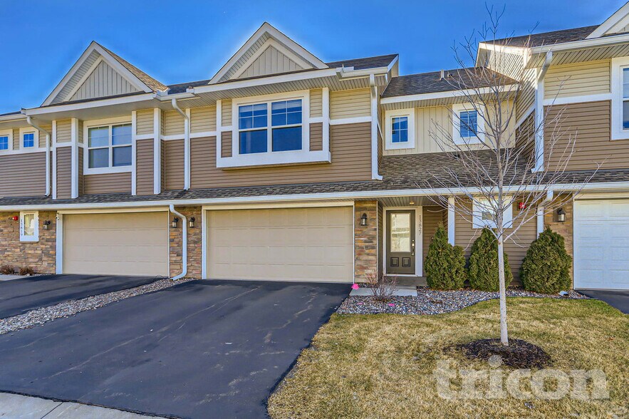 Building Photo - 13827 102nd Pl N