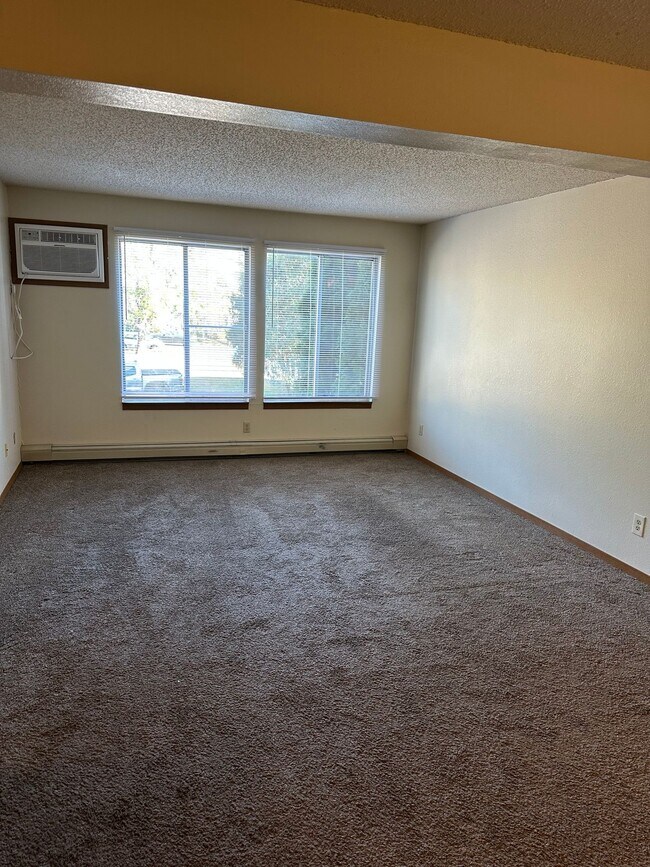 Building Photo - Two Bedroom