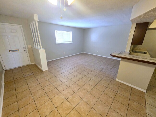 Building Photo - 3746 N Nicklas Ave