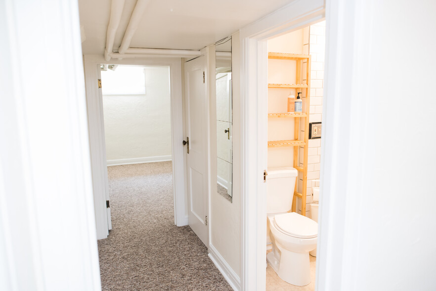 Hallway to bathroom and bedroom - 1315 20th St