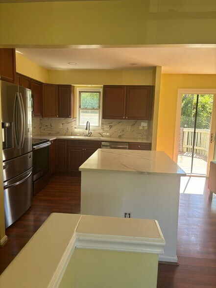 Building Photo - 7216 Belinger Ct