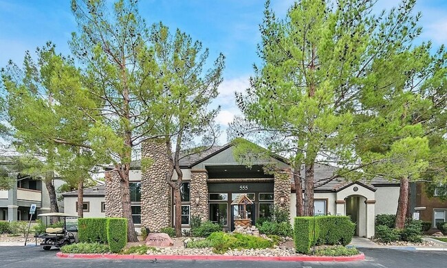 Building Photo - 555 E Silverado Ranch Blvd