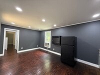 Building Photo - 1 BED 1 BATH UNDER $1000