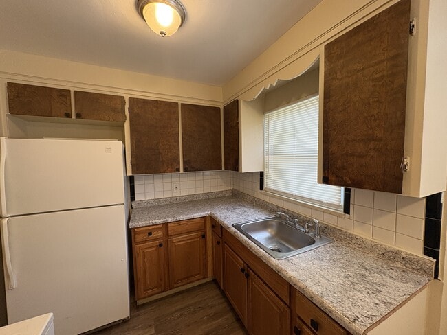 Building Photo - 19474 Montrose St