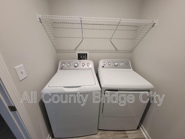 Building Photo - 147 Randwick Ln