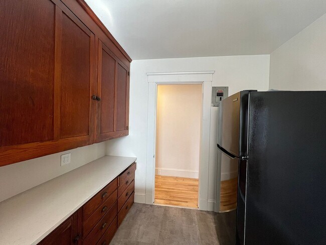 Building Photo - 248 N Main St