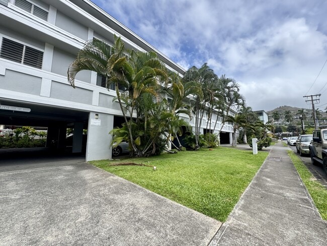 Building Photo - 1512 Halekula Way