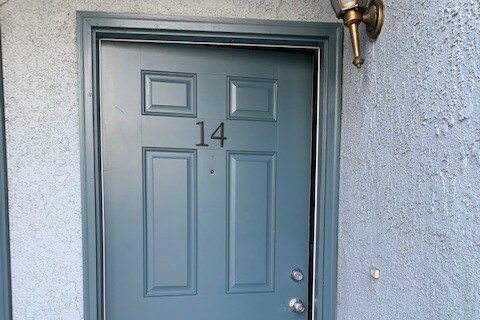 Entrance - 1255 Los Robles N Ave