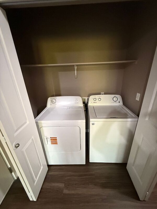 Building Photo - 4235 Hawthorne Ave NE