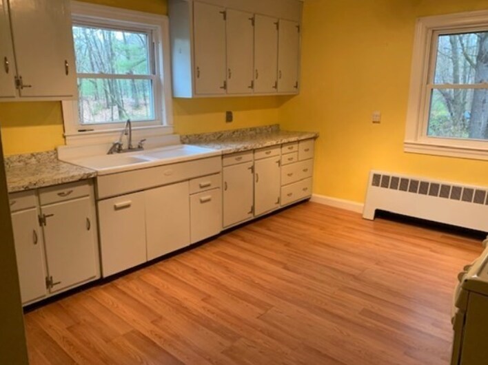 Building Photo - 41 Harwood Ave