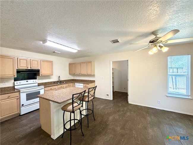 Building Photo - 369 Copper Bluff Dr