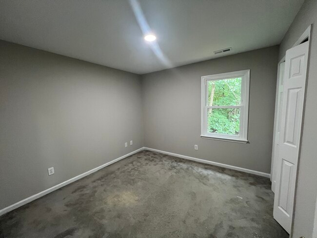 Building Photo - 206 Penchant Ct