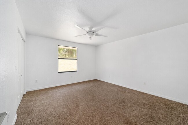 Building Photo - 12136 SW 41st Pl