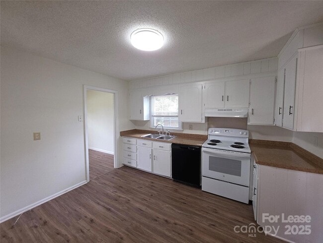 Building Photo - 6501 Barrington Dr