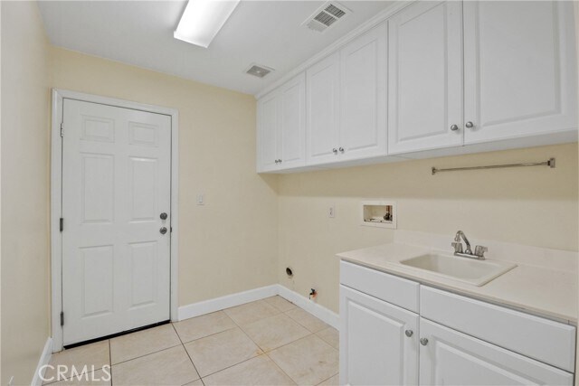 Building Photo - 6521 Emmerdale St